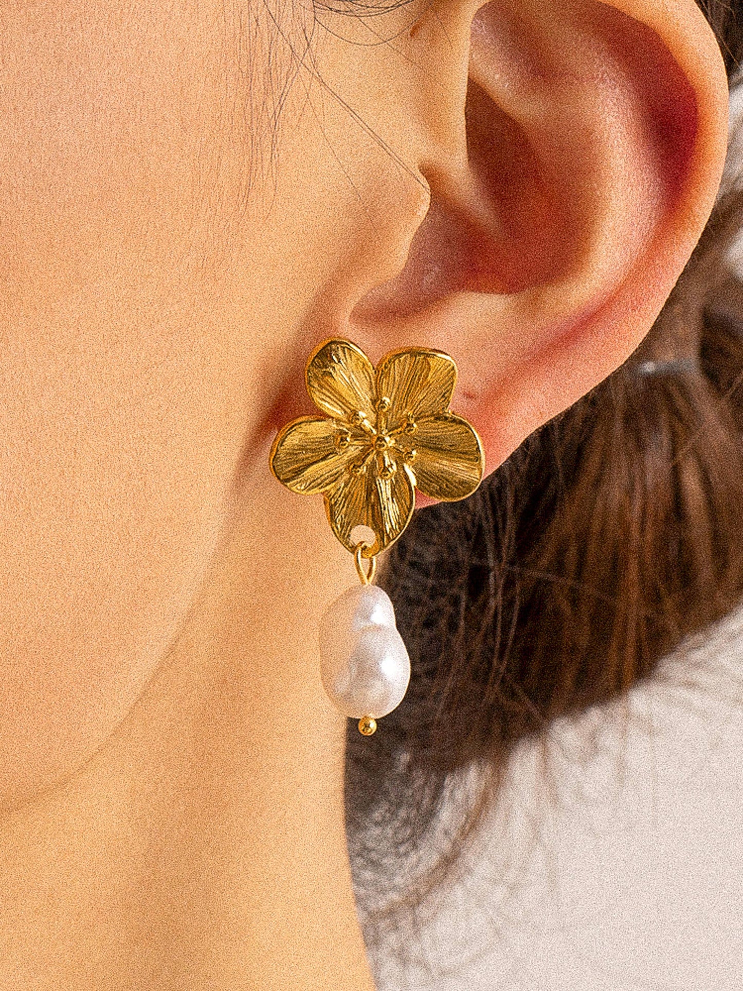 Cypress 18K Gold Non-Tarnish Flower Pearl Earring: Yellow Gold