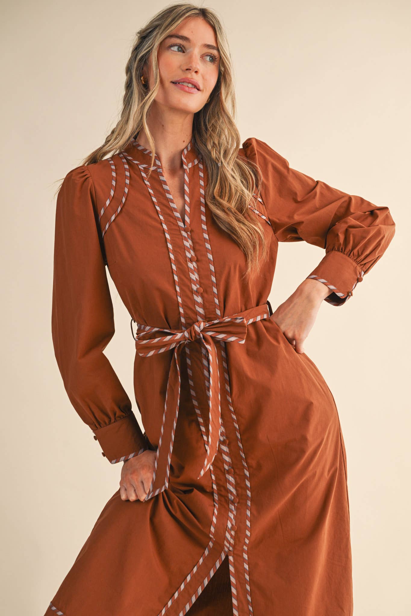 STRIPED CONTRAST BINDING DETAIL MIDI DRESS