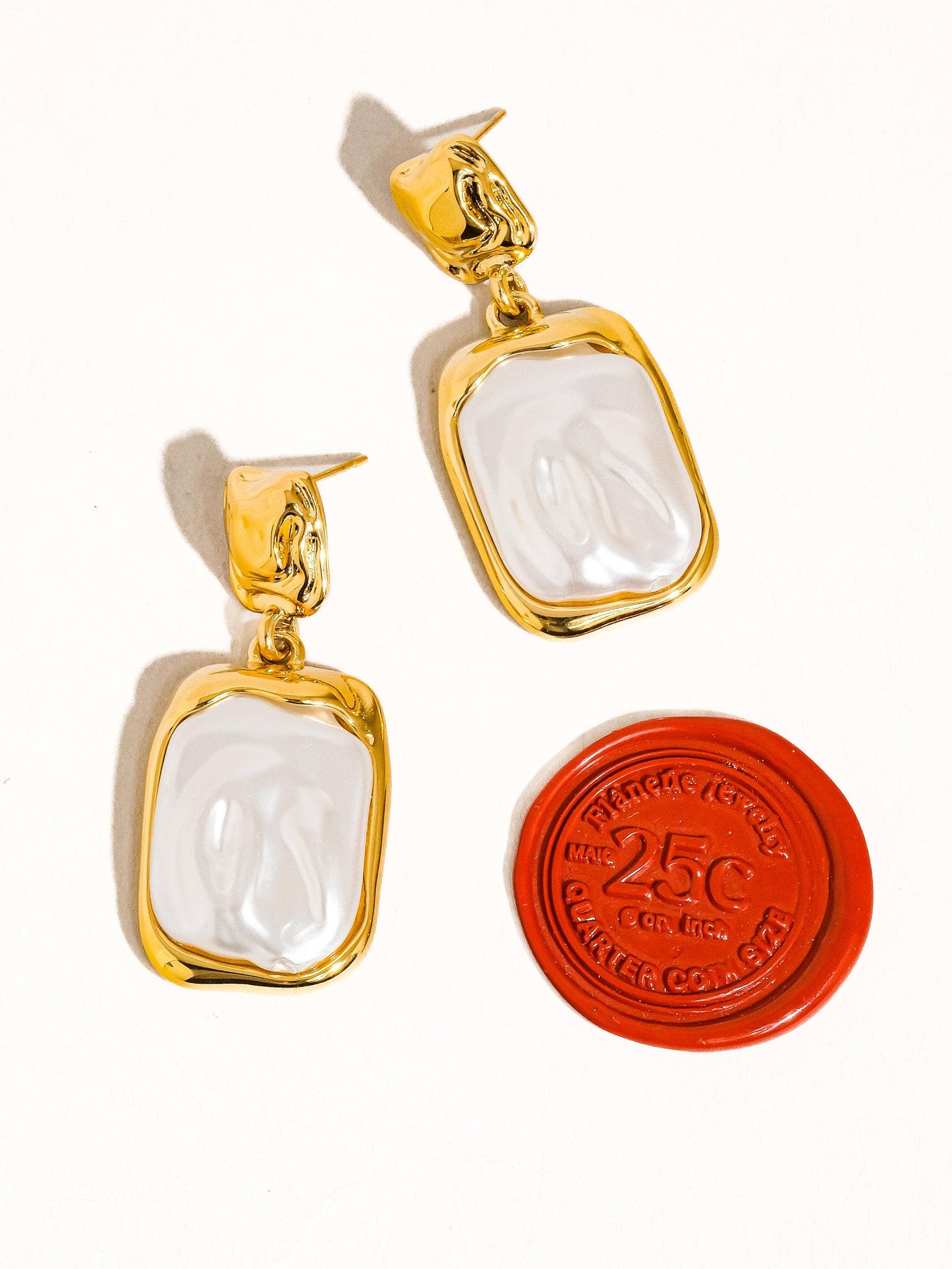 Jacques 18K Gold Non-Tarnish Square Pearl Earring: Yellow Gold