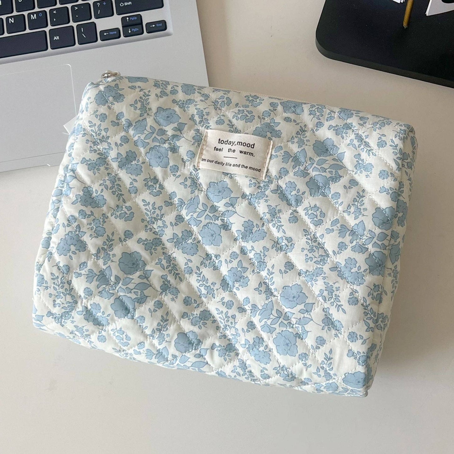 Blue Flower Small Capacity Make Up Bag