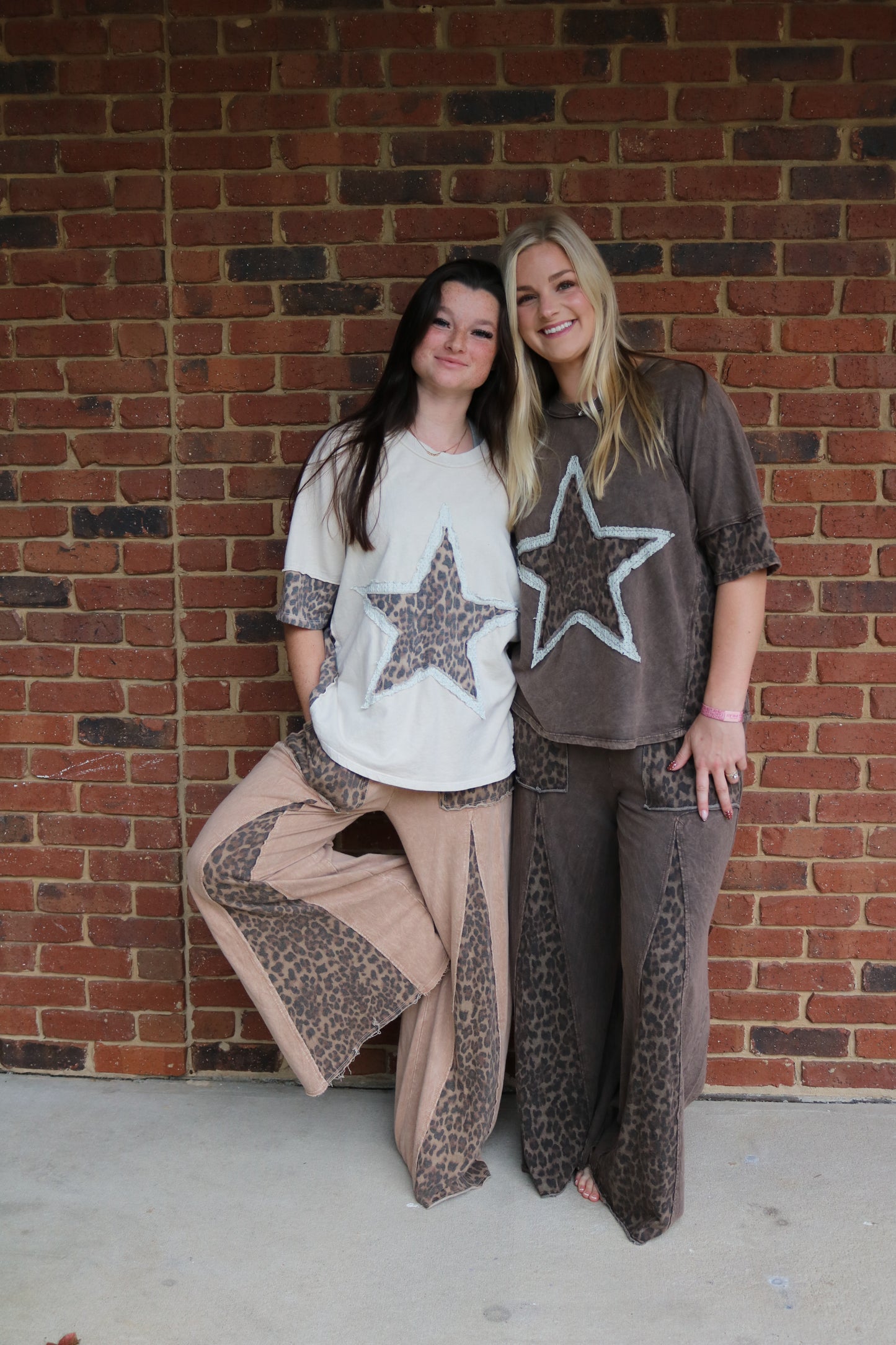 Leopard Star Tee in Cream or Dark Gray