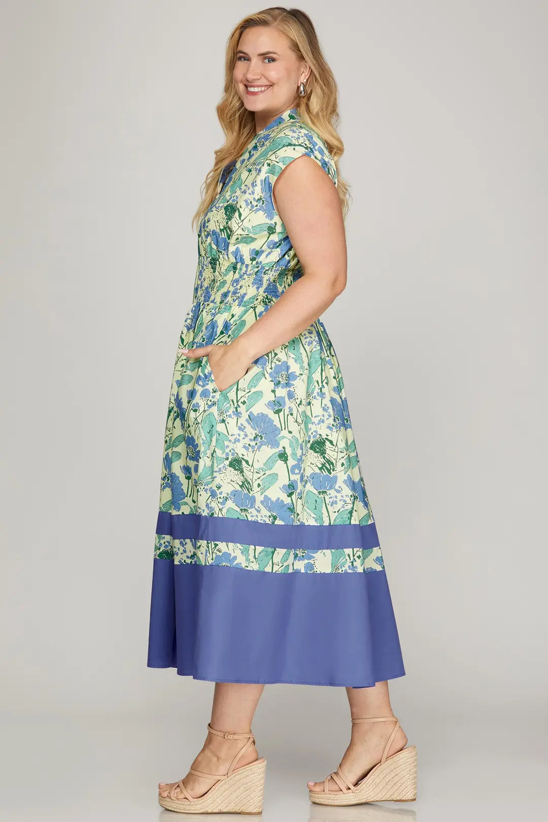 PLUS SIZE Blue Floral Bold Hem Midi Dress
