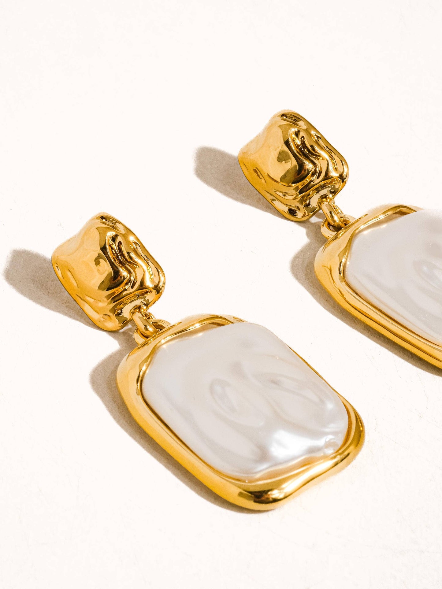 Jacques 18K Gold Non-Tarnish Square Pearl Earring: Yellow Gold