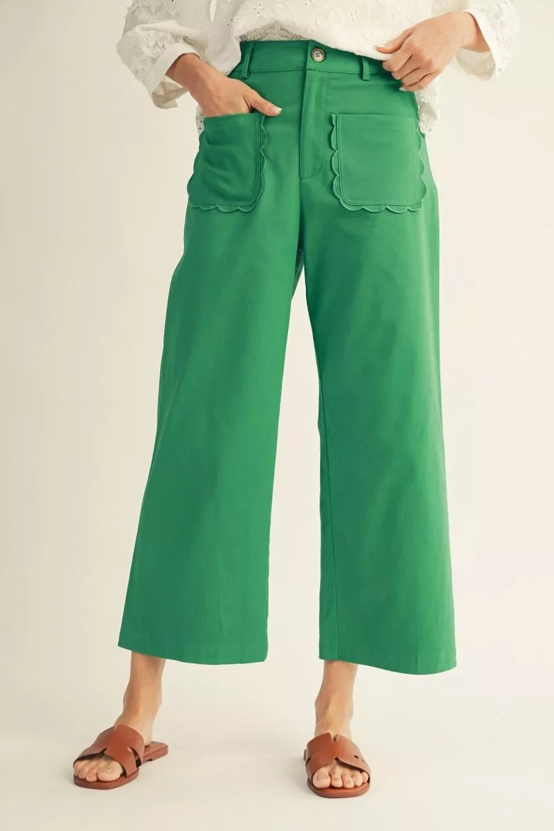 Cropped Green Scallop Bottom Pant